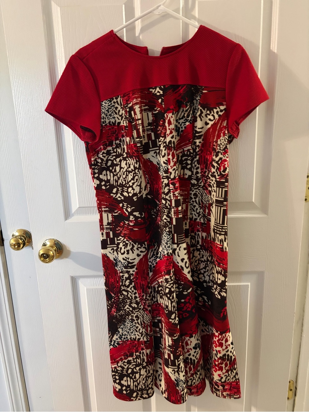 Dana Kay Red and Black Abstract Print Short-Sleeve Dress
